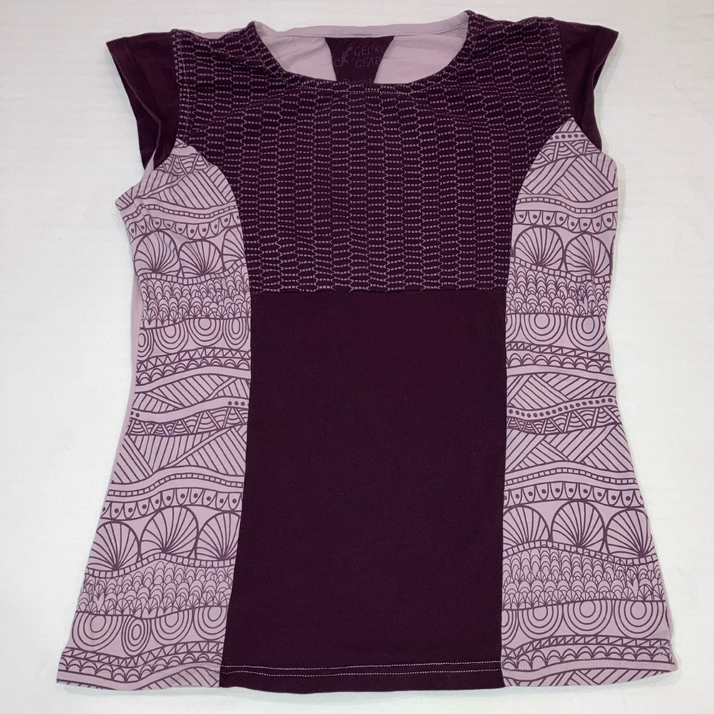 Organic cotton women's small Fitted plum Purple / mauve Graphic Cap Sleeve Tee